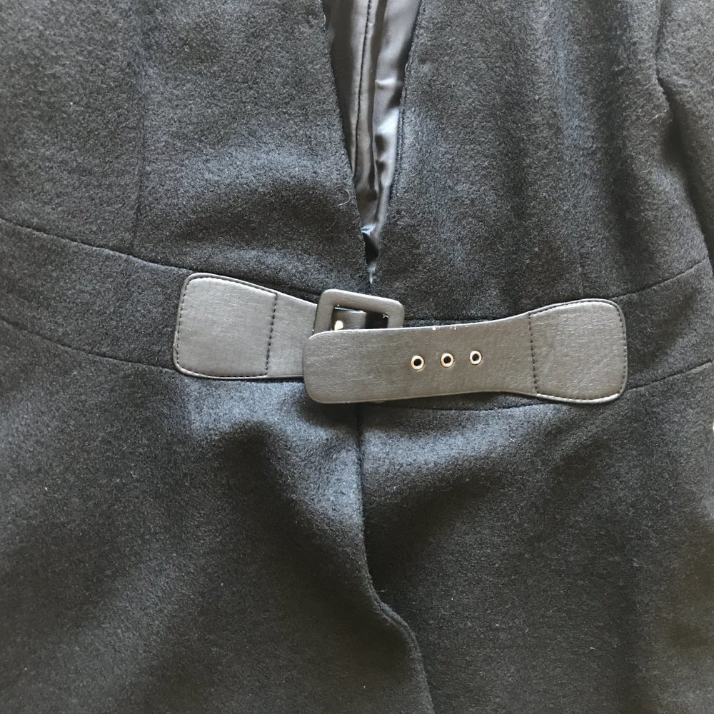 Women's Black Coat - Picture 9 of 15